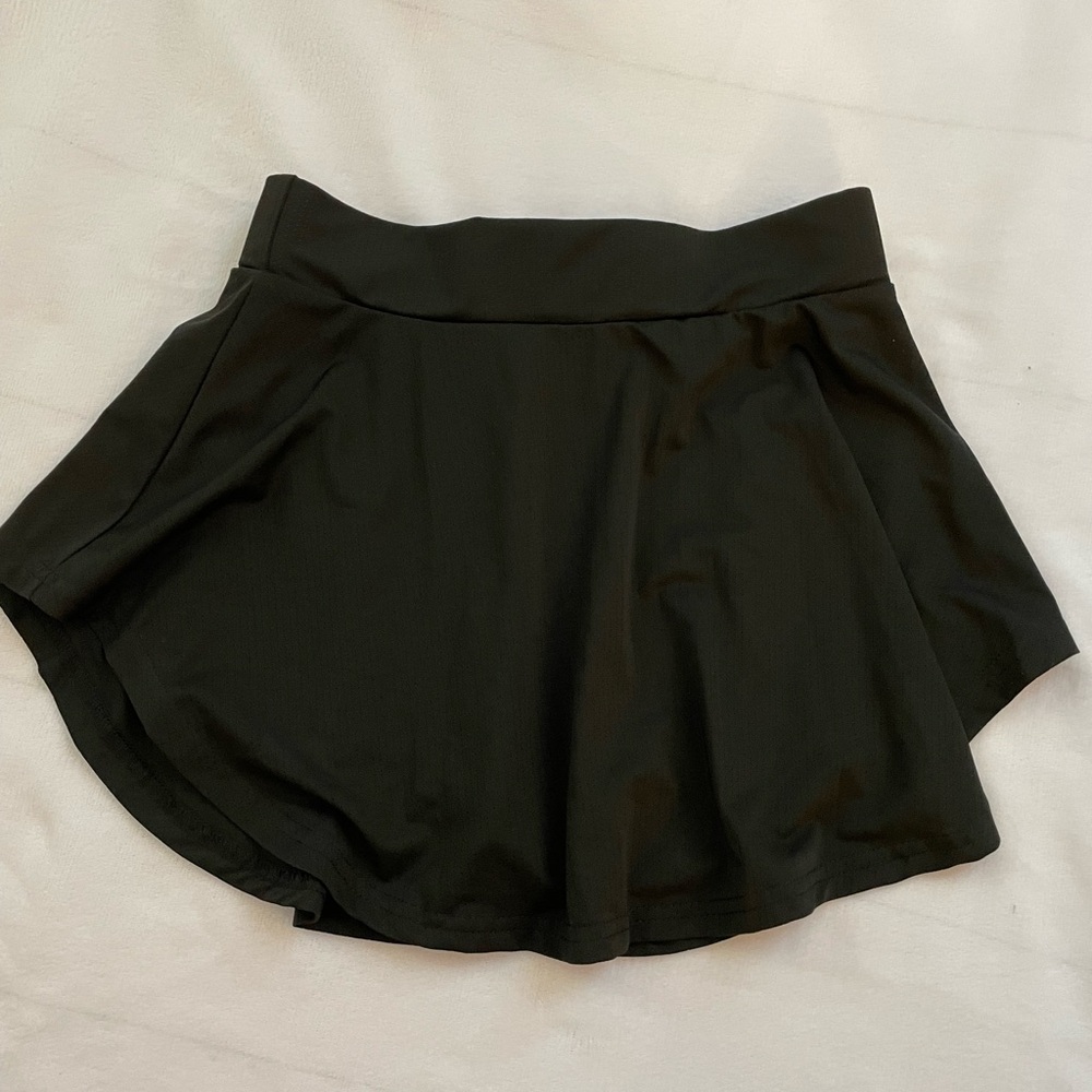 Black tennis skirt
